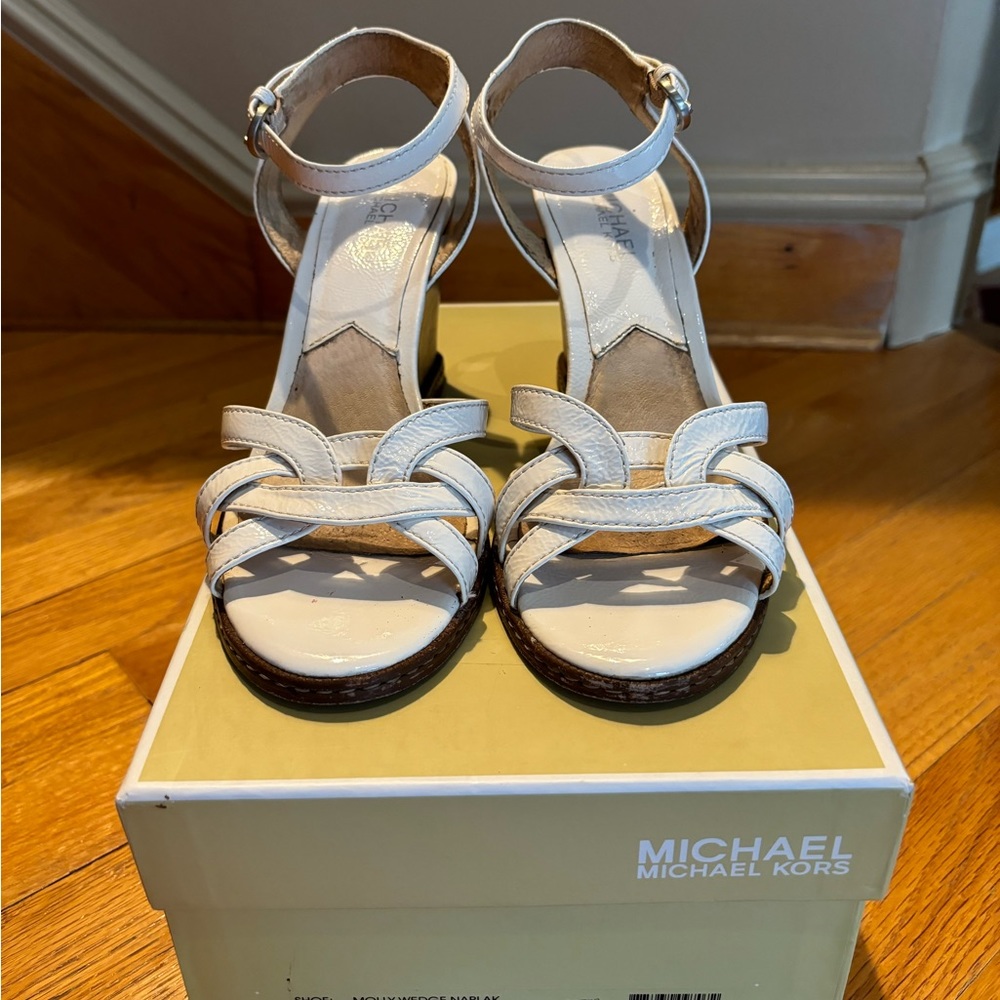 MICHAEL Kors White Molly Naplak
Wedge Sandals size 8